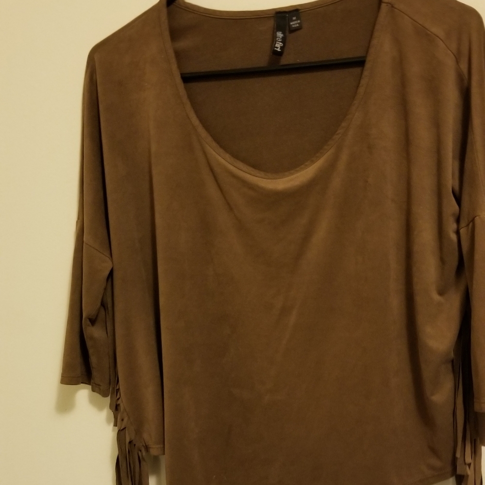 Shirt - Picture 2 of 3